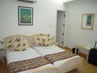 Bed & Breakfast Colonel's Retreat At The Airport 3*