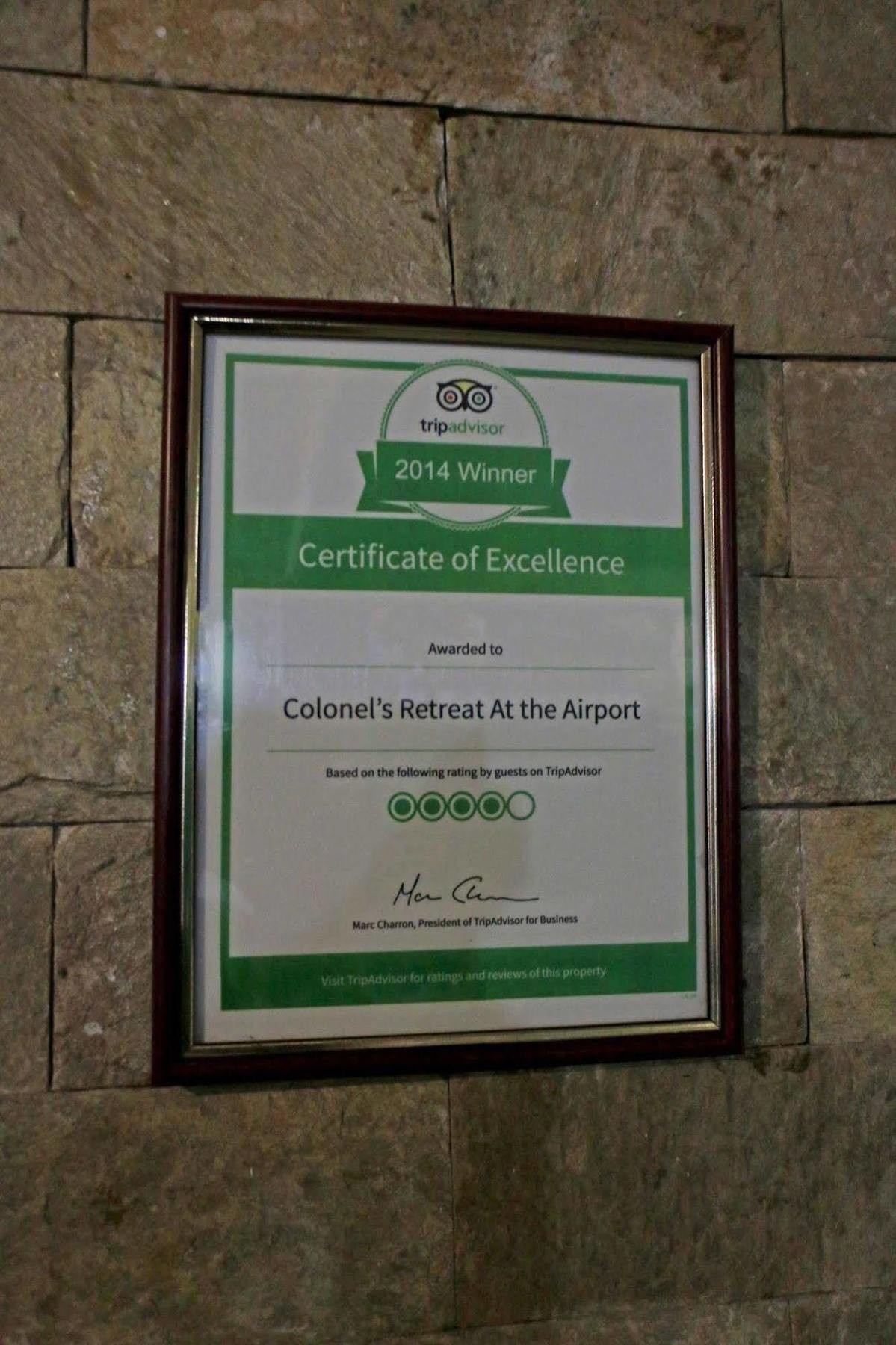 Colonel's Retreat At The Airport Bed & Breakfast